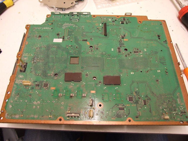 7 - Top plate removed