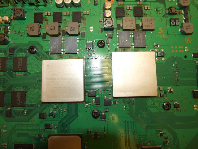 13 - Cleaned CPU and RSX (close up)