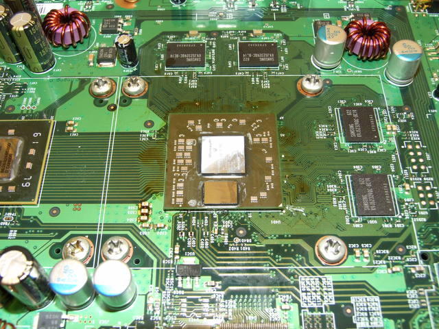Xbox 360 GPU attached - Click to enlarge